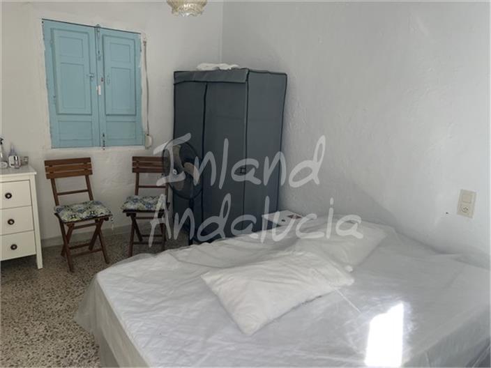 Image No.14-4 Bed House for sale