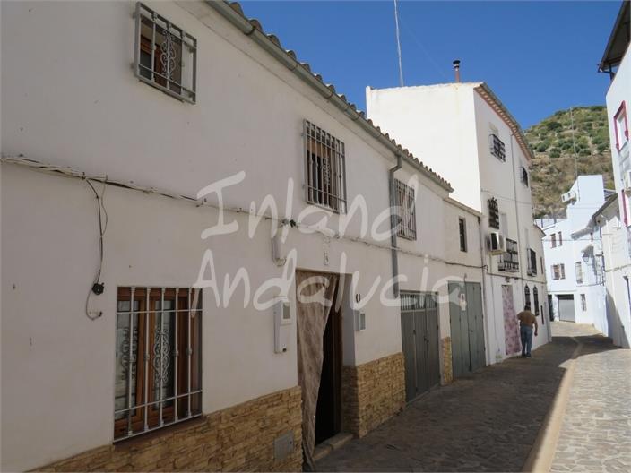 Image No.1-3 Bed House for sale