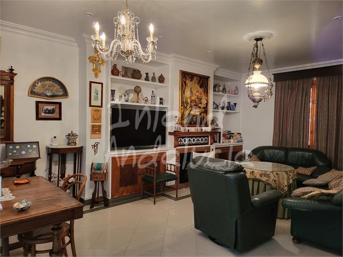 Image No.12-5 Bed House for sale