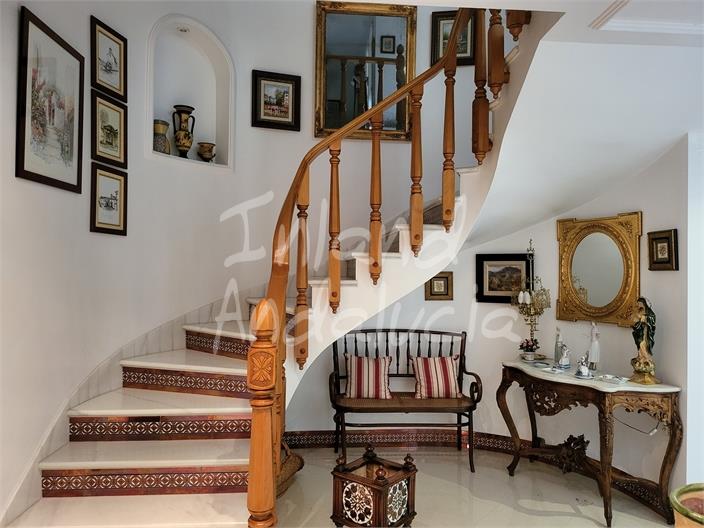 Image No.4-5 Bed House for sale