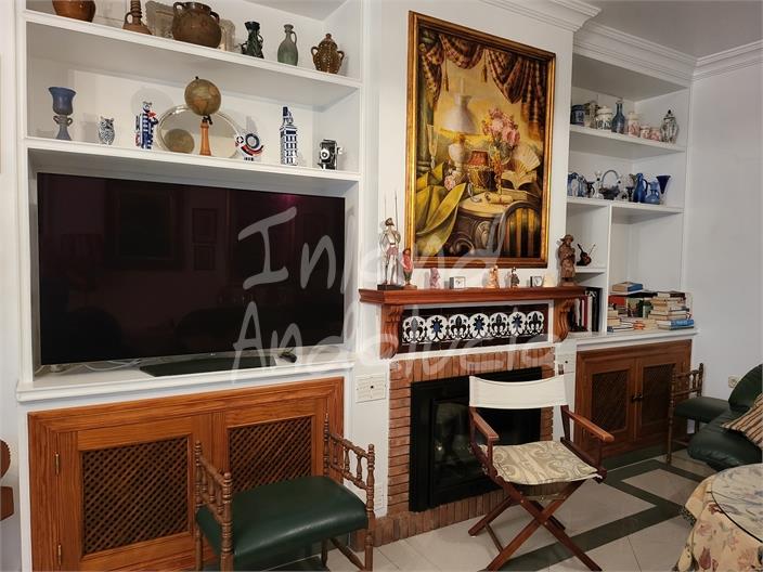 Image No.9-5 Bed House for sale