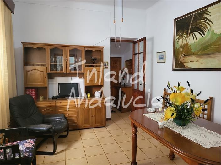 Image No.10-3 Bed Property for sale