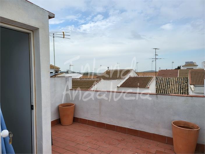 Image No.16-4 Bed House for sale