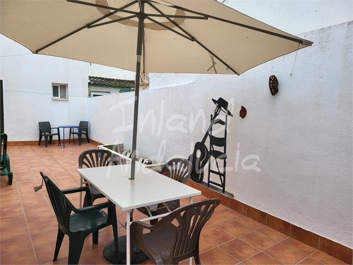 Image No.6-4 Bed House for sale