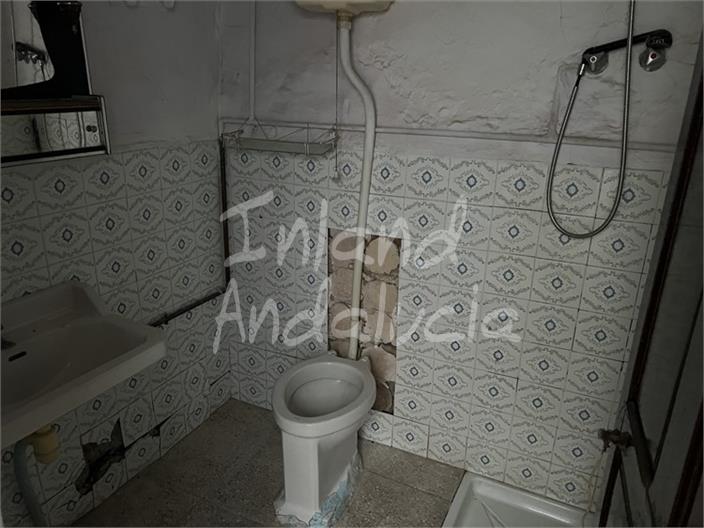 Image No.13-3 Bed House for sale