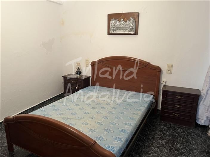 Image No.14-3 Bed House for sale