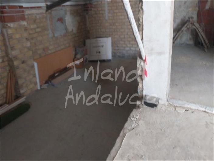 Image No.14-3 Bed House for sale