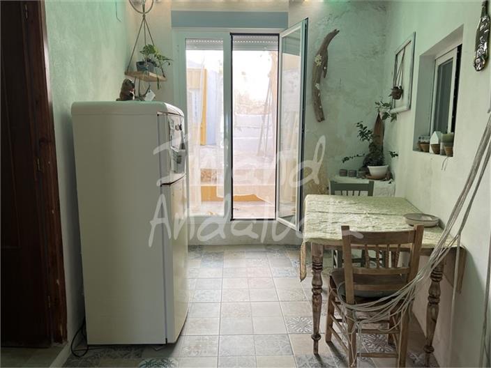 Image No.11-3 Bed House for sale