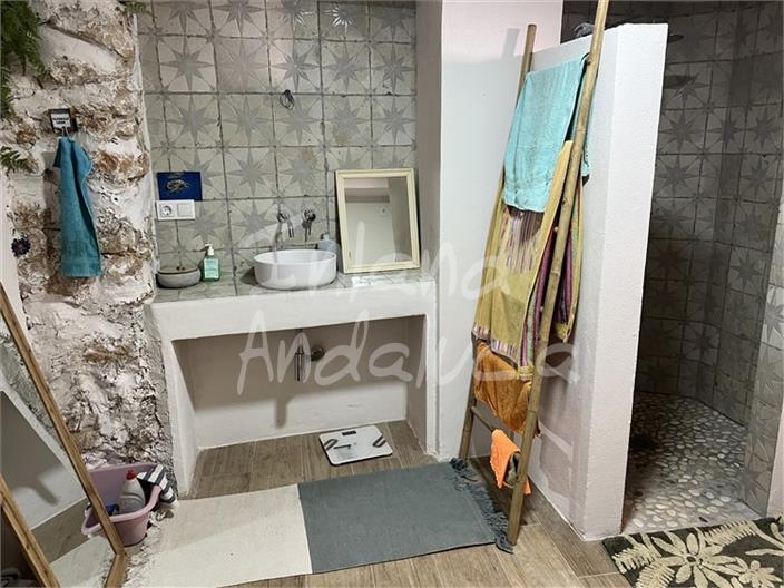 Image No.13-3 Bed House for sale