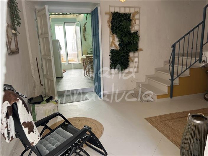 Image No.6-3 Bed House for sale