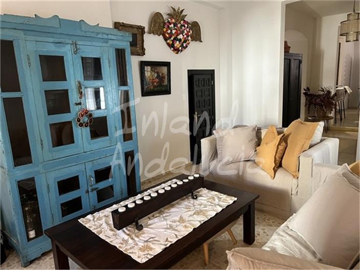 Image No.4-4 Bed House for sale