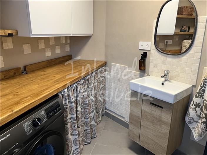 Image No.10-4 Bed House for sale