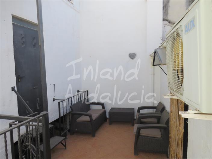 Image No.12-3 Bed House for sale