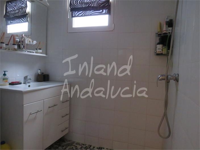 Image No.14-3 Bed House for sale