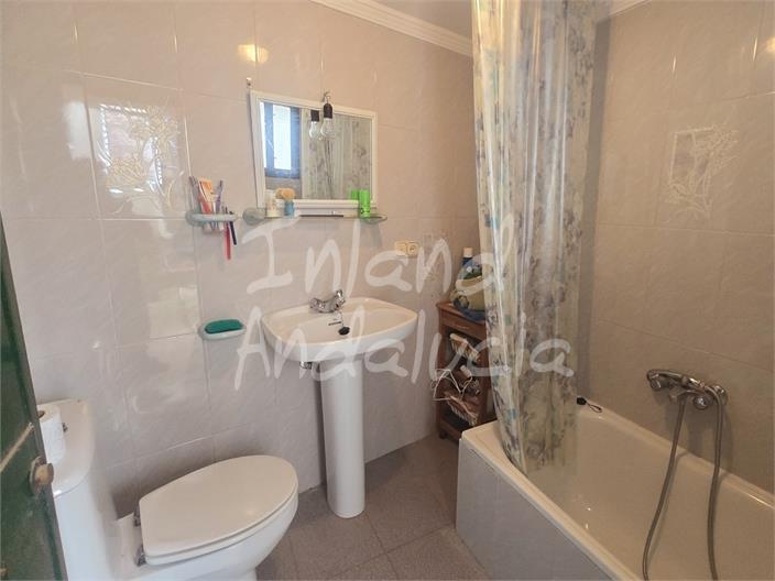 Image No.12-Maison de 4 chambres à vendre à Alfarnate