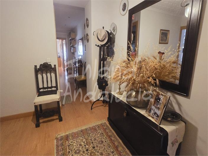 Image No.6-3 Bed Property for sale