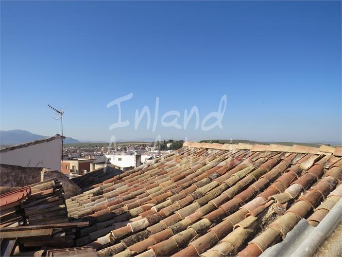 Image No.14-10 Bed House for sale