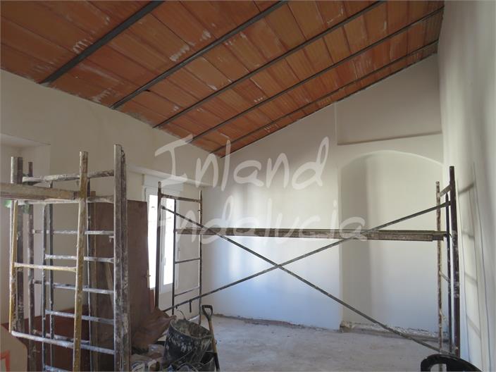 Image No.10-10 Bed House for sale