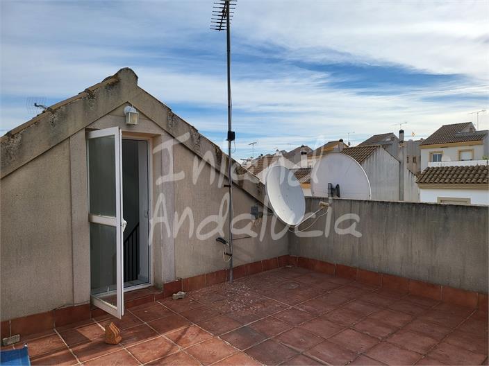 Image No.15-4 Bed House for sale