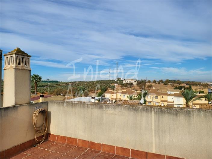 Image No.16-4 Bed House for sale