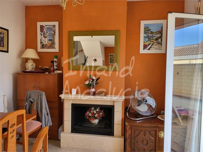 Image No.6-4 Bed House for sale