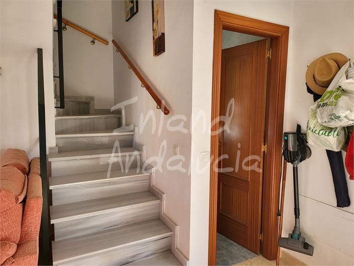 Image No.7-4 Bed House for sale