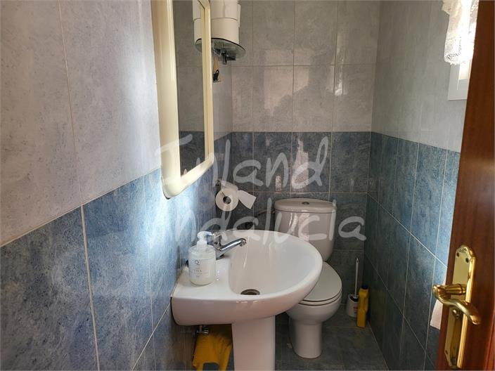 Image No.9-4 Bed House for sale