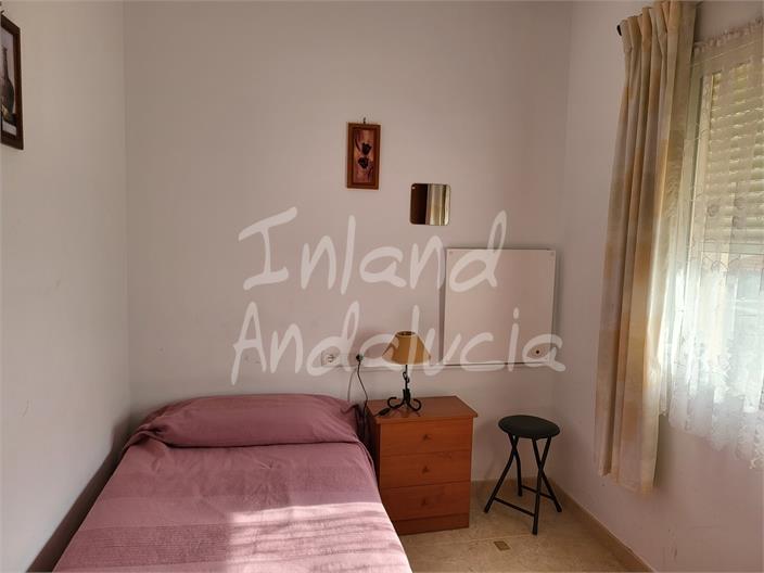 Image No.10-4 Bed House for sale