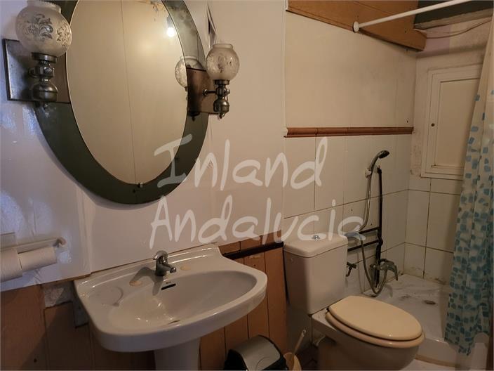 Image No.15-2 Bed House for sale