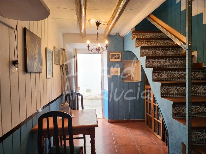 Image No.4-2 Bed House for sale