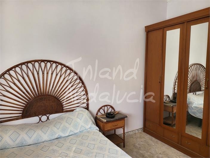 Image No.12-5 Bed House for sale