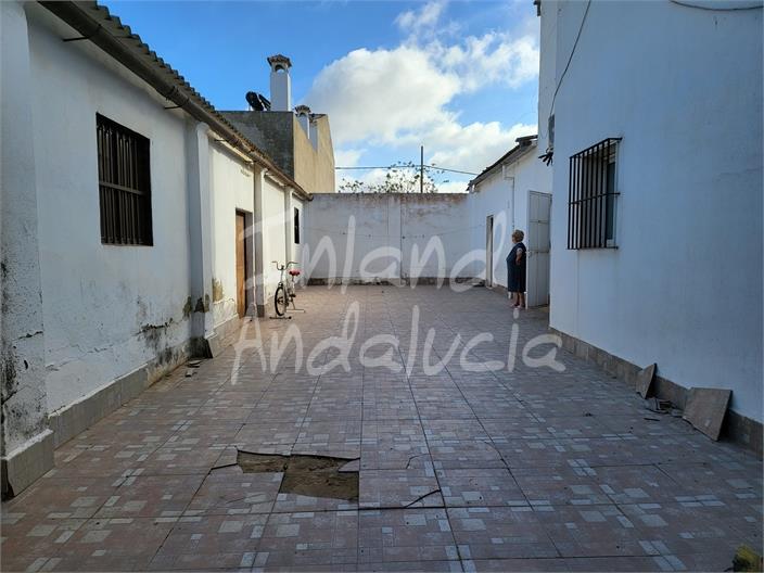 Image No.15-5 Bed House for sale