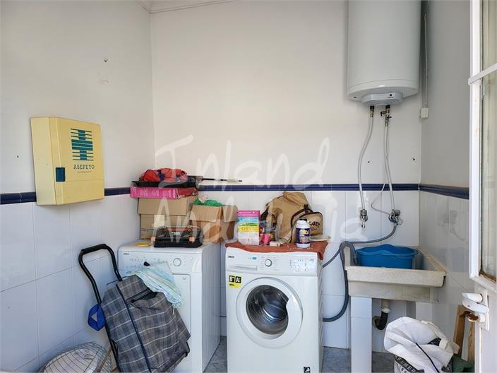 Image No.16-5 Bed House for sale