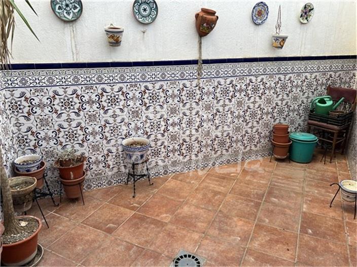 Image No.12-4 Bed House for sale