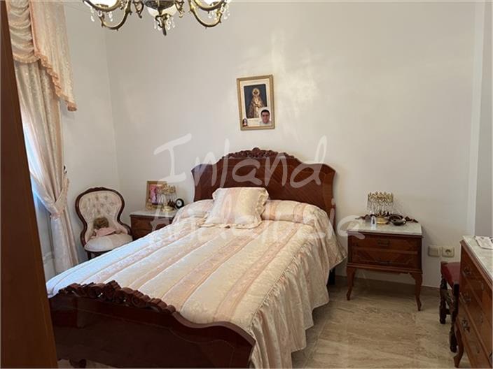 Image No.14-4 Bed House for sale