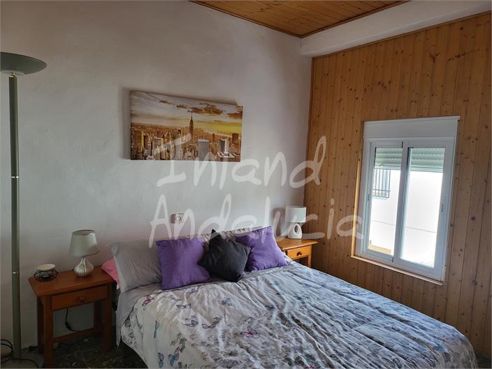 Image No.13-4 Bed House for sale