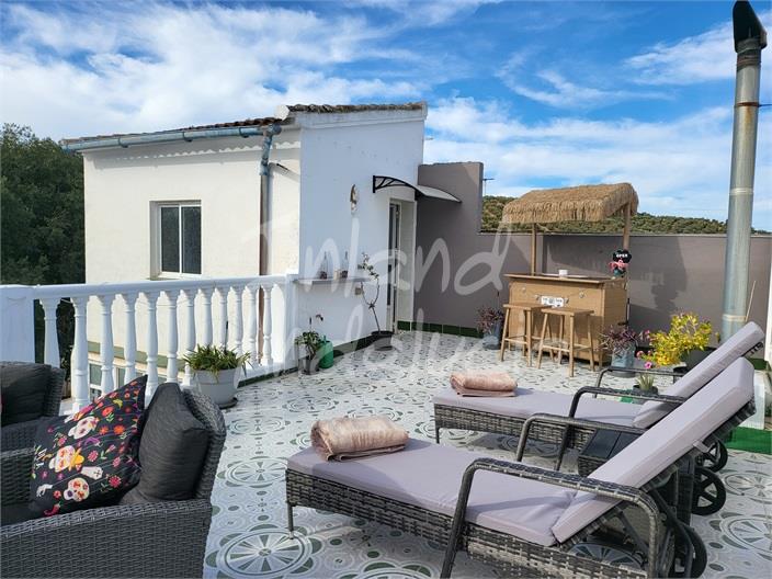 Image No.3-4 Bed House for sale