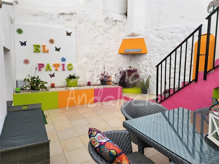 Image No.5-4 Bed House for sale