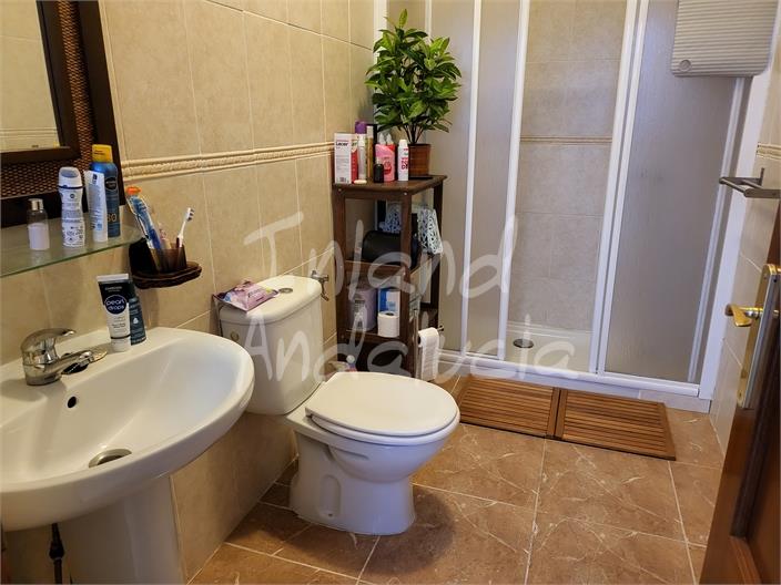 Image No.7-3 Bed House for sale