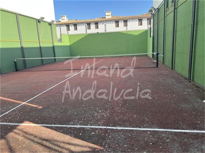 Image No.14-3 Bed House for sale