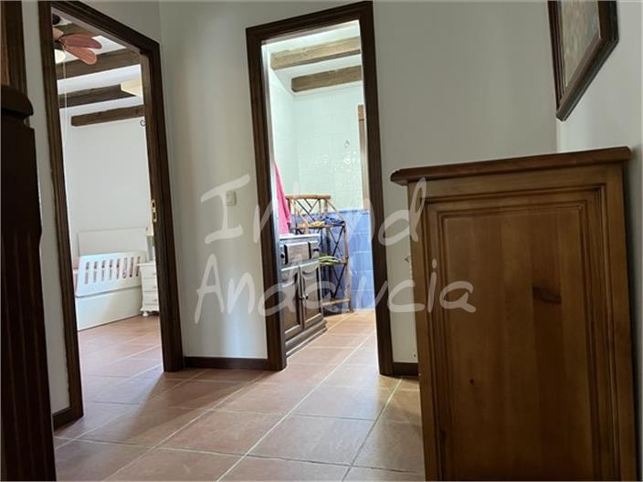 Image No.6-3 Bed House for sale