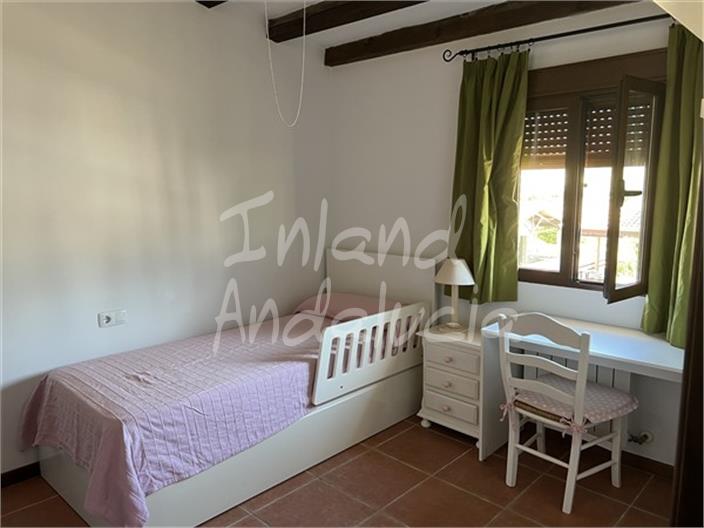 Image No.7-3 Bed House for sale