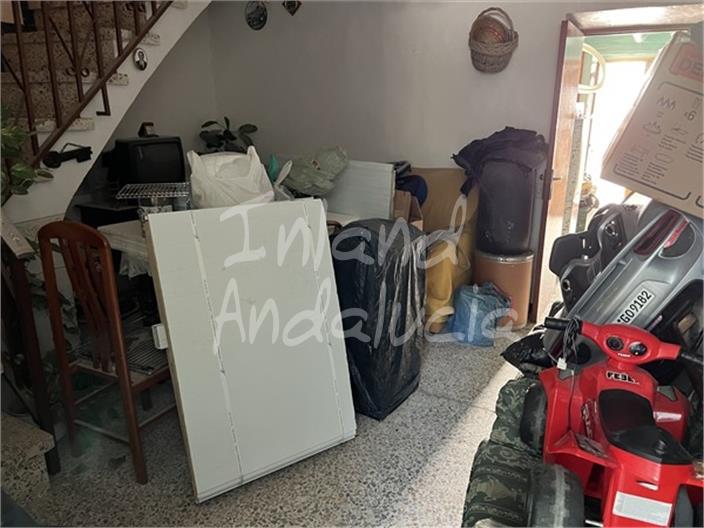 Image No.17-4 Bed House for sale