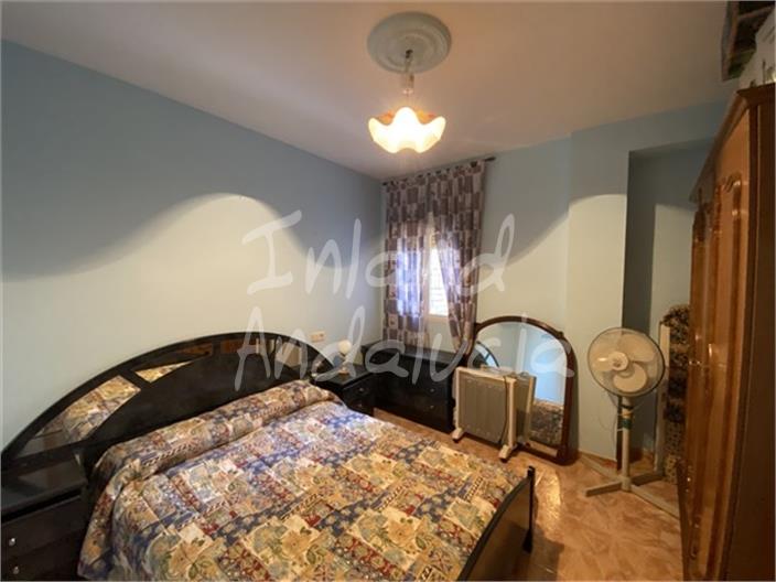 Image No.11-3 Bed House for sale