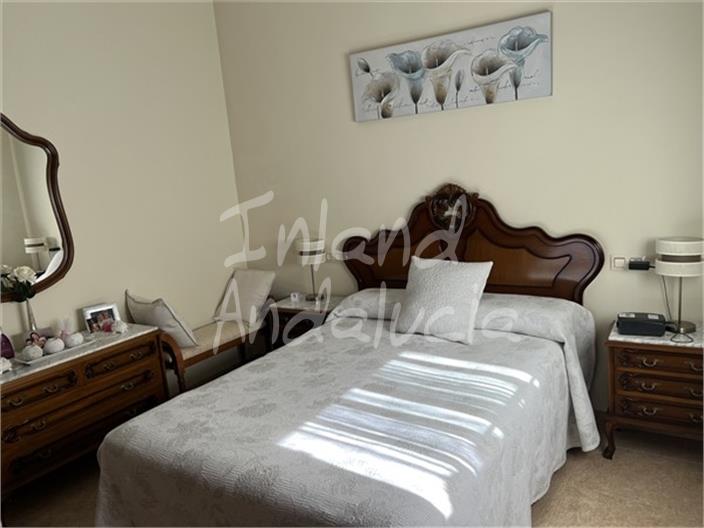 Image No.14-5 Bed House for sale