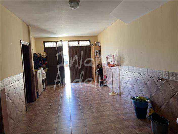 Image No.17-5 Bed House for sale