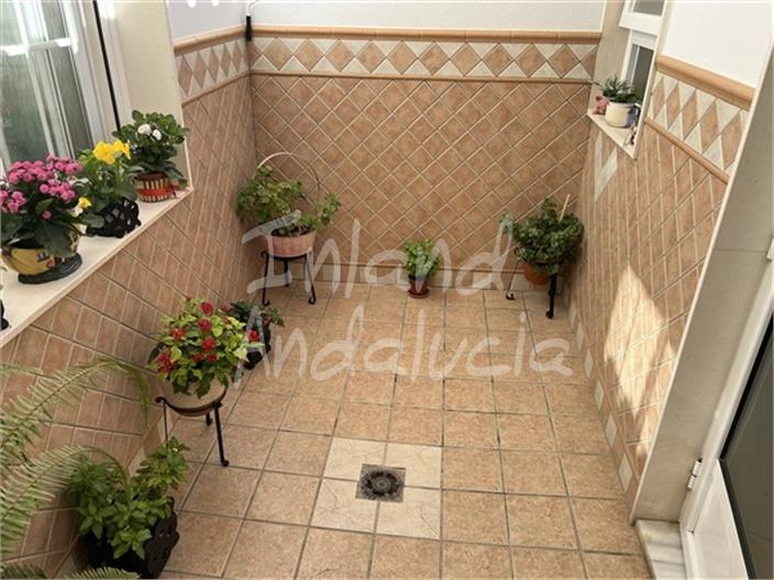 Image No.7-5 Bed House for sale