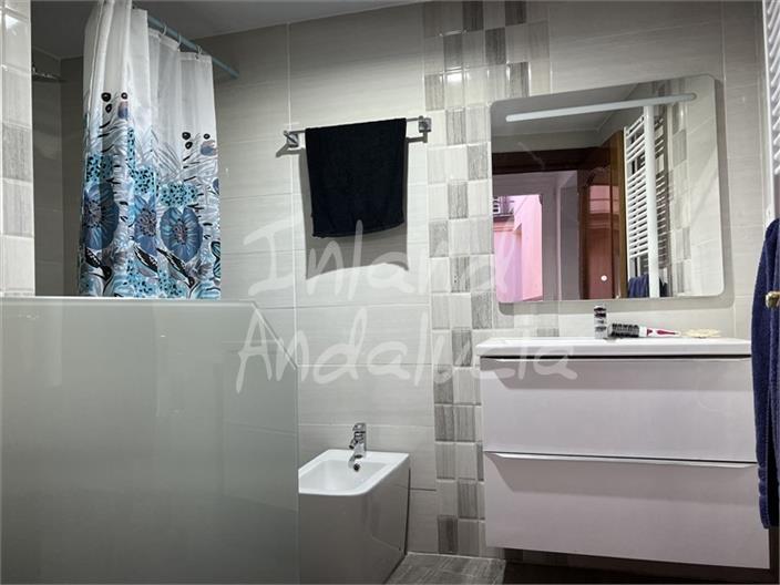 Image No.16-3 Bed House for sale