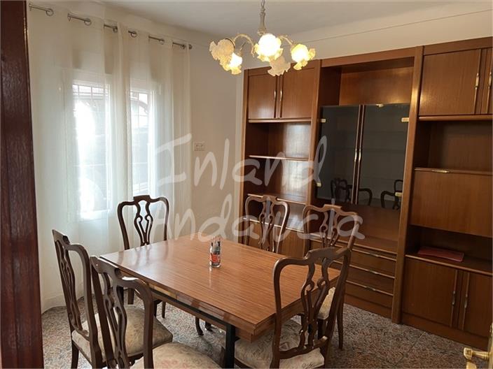 Image No.6-3 Bed House for sale