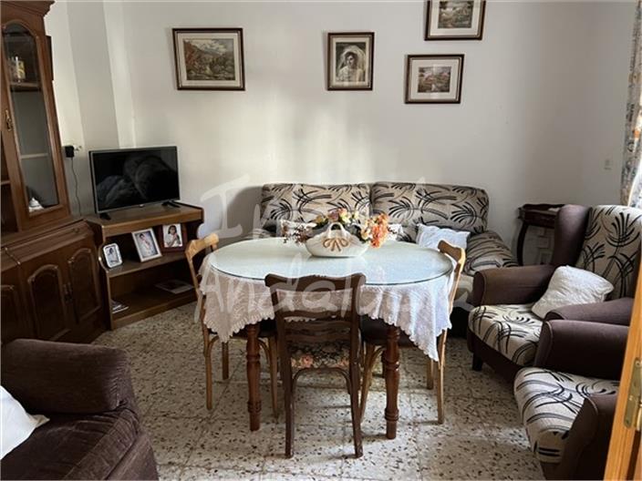 Image No.7-5 Bed House for sale